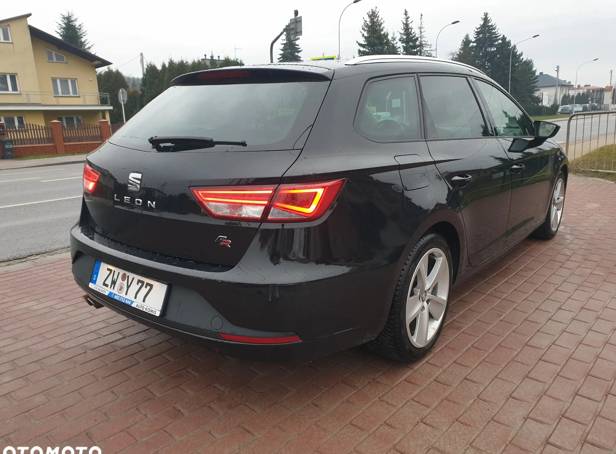 Seat Leon cena 45900 przebieg: 114634, rok produkcji 2015 z Rzeszów małe 742